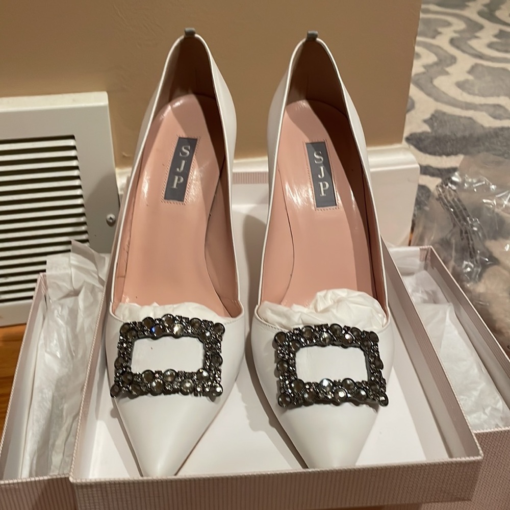 SJP, elegant, white 100% BRAND NEW leather pumps